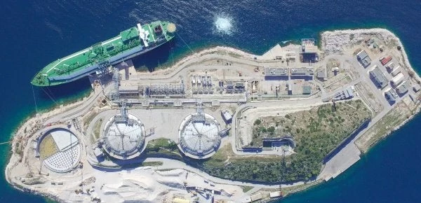 Ρεβυθούσα: Τα εγκαίνια για την τρίτη δεξαμενή του ΔΕΣΦΑ